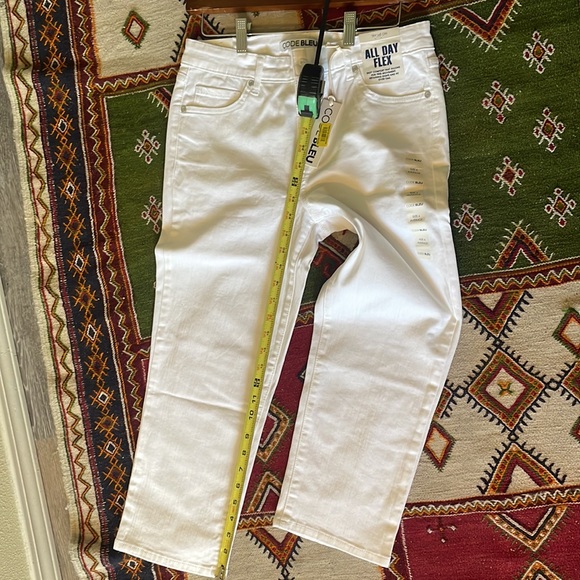 Code Bleu Women’s Capri Pants White Jeans 6 Average 22” inseam All Day Flex - Picture 7 of 9